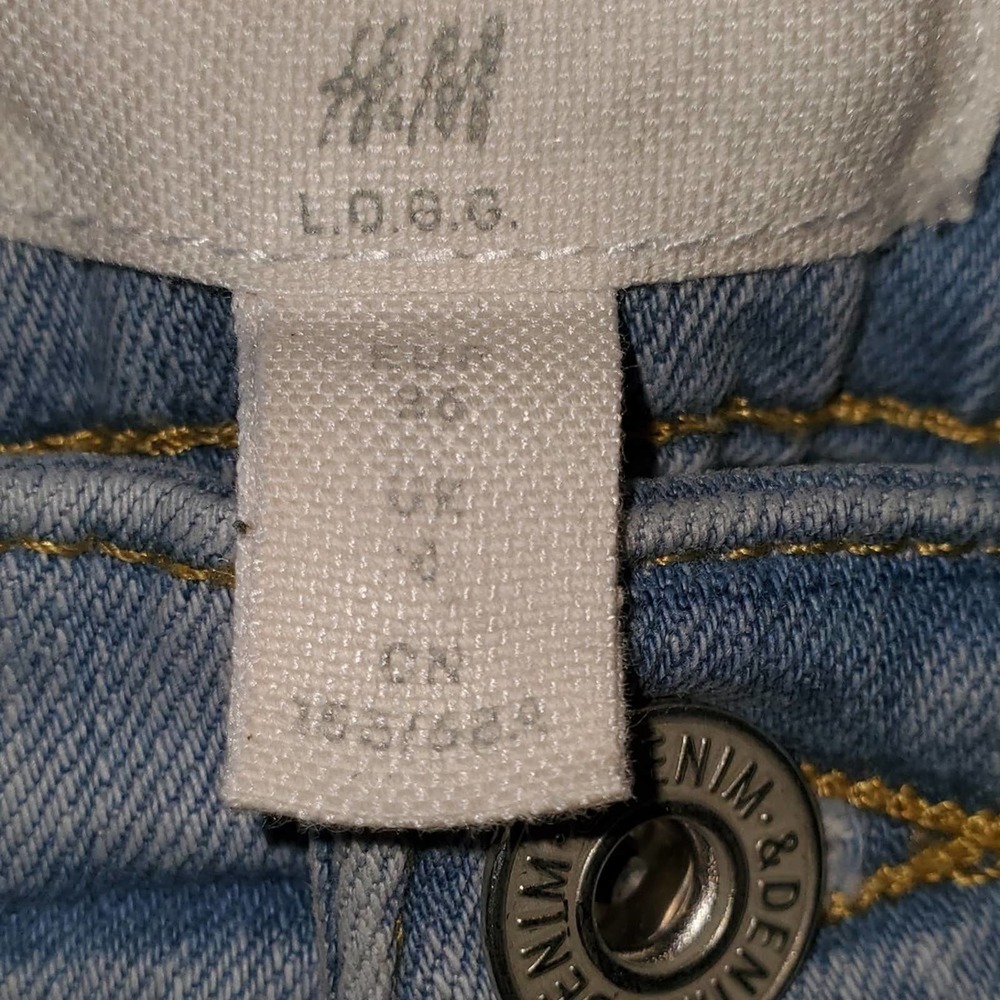 H&M Women's Blue Bermuda High Rise Waist Jean Shorts Size 4 - Picture 5 of 7